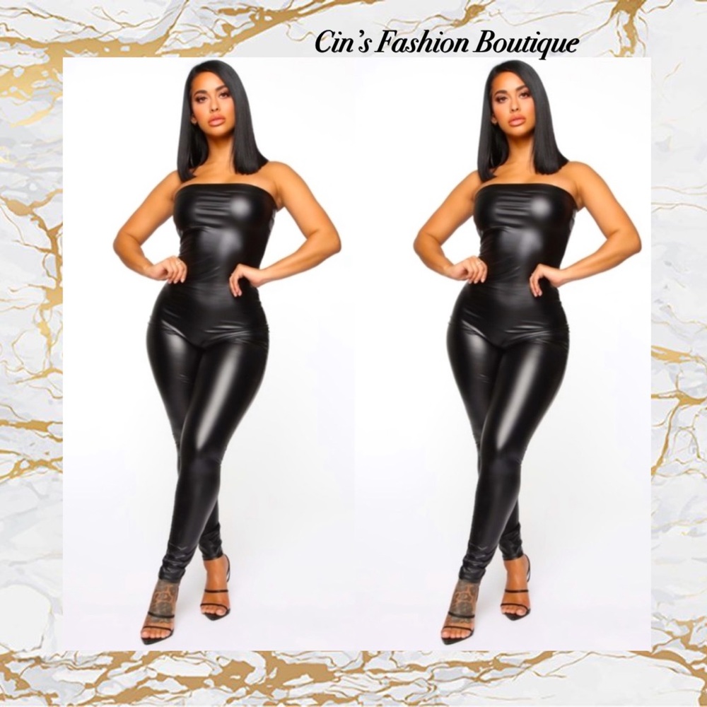 🚨last one 🚨Faux leather jumpsuit - Picture 2 of 2